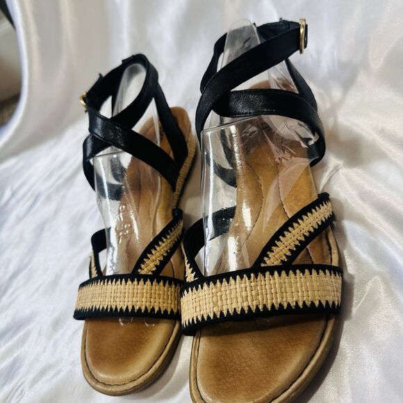 Born Low Wedge Heel Leather Strappy Sandals Black Comfort Shoes Women's SZ 10 - Picture 3 of 11